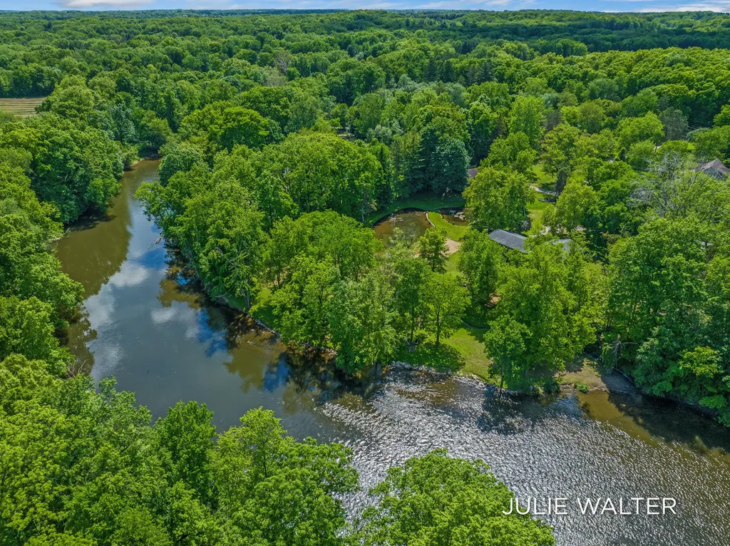 7166 Thornapple River Drive SE Caledonia Township MI 49316