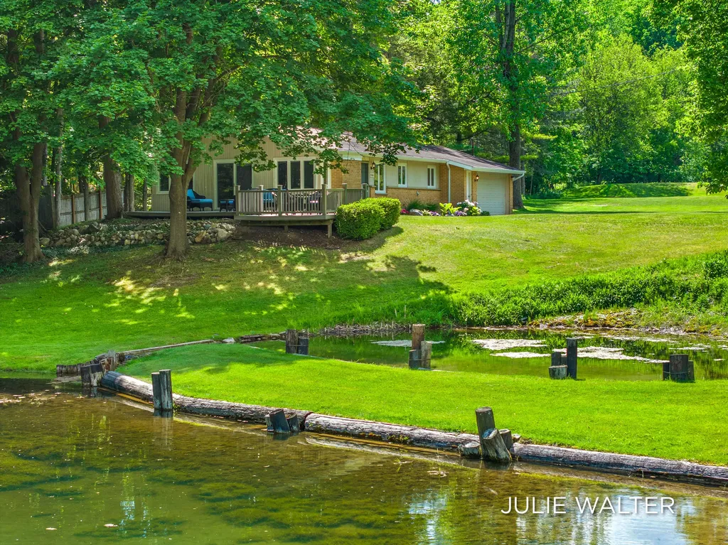 7180 Thornapple River Drive SE Caledonia Township MI 49316