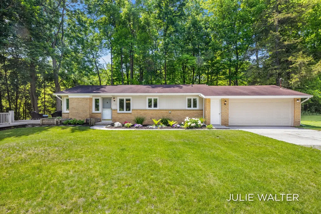 7180 Thornapple River Drive SE Caledonia Township MI 49316