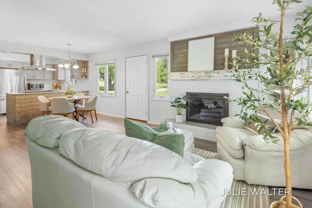 7180 Thornapple River Drive SE Caledonia Township MI 49316