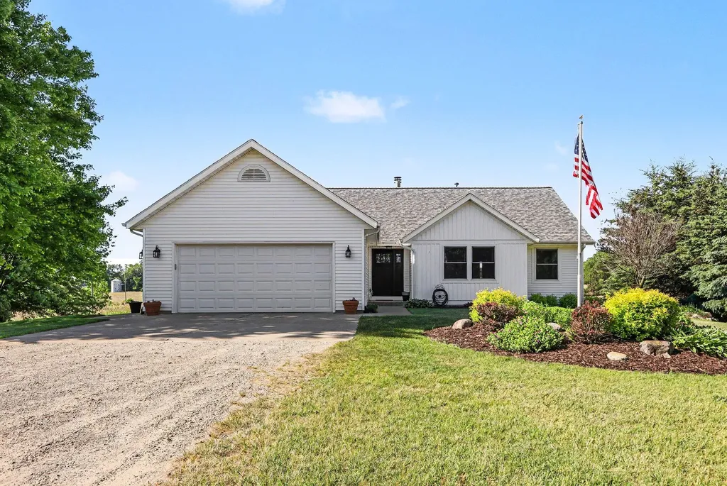 2030 137th Avenue Dorr Township MI 49323