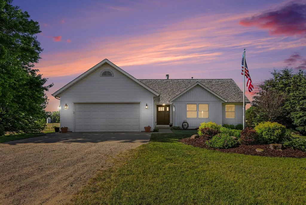 2030 137th Avenue Dorr Township MI 49323