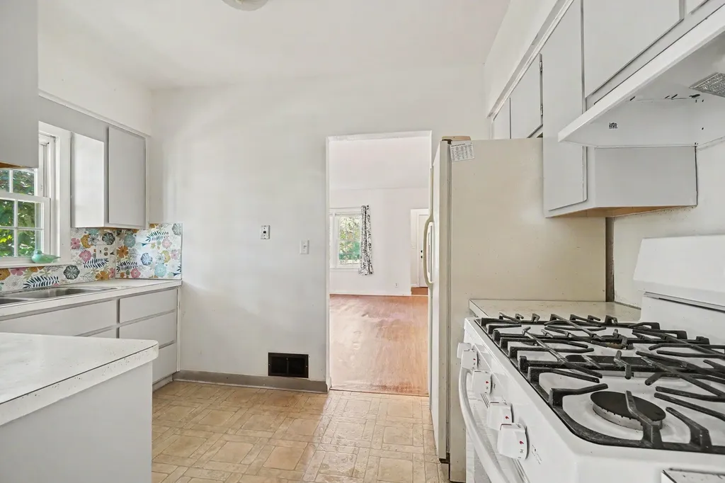 128 Kimball Avenue Emmett Charter Township MI 49014