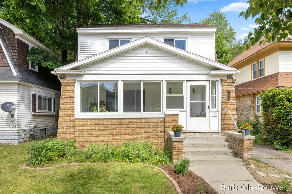 1606 Francis Avenue SE Grand Rapids City MI 49507