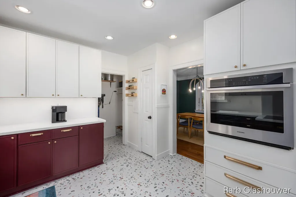 1606 Francis Avenue SE Grand Rapids City MI 49507