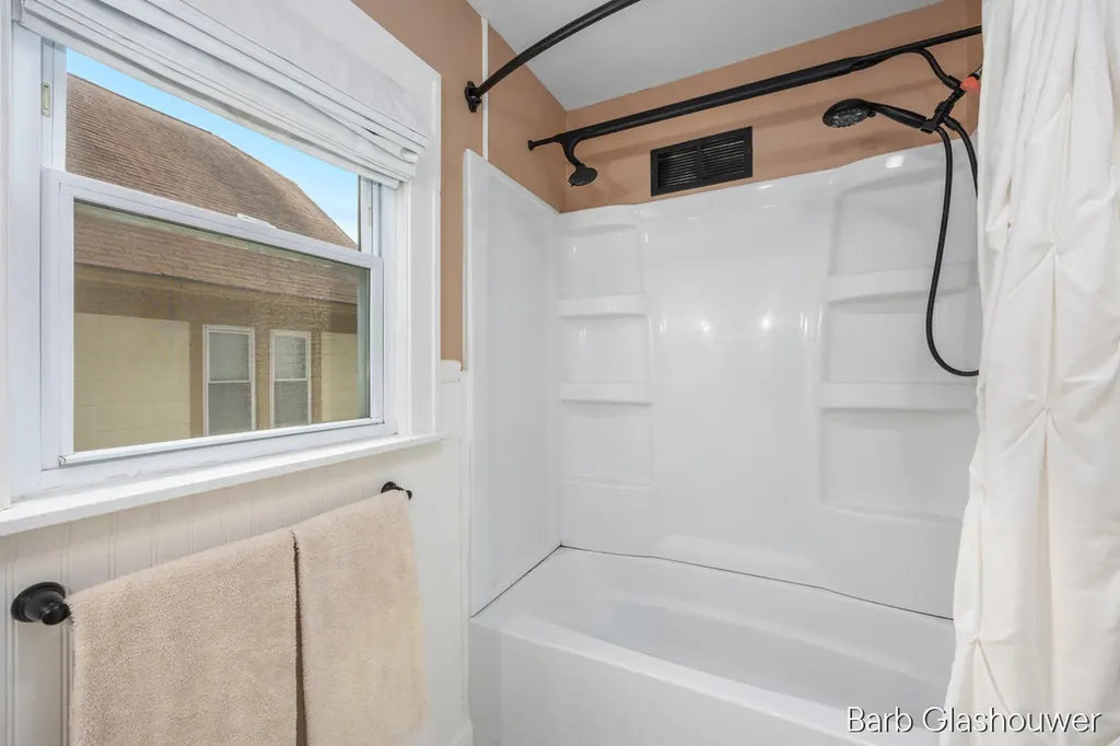 1606 Francis Avenue SE Grand Rapids City MI 49507
