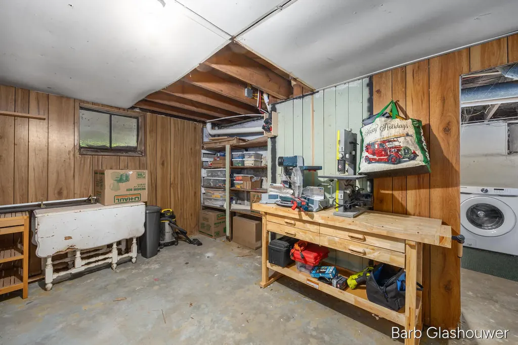 1606 Francis Avenue SE Grand Rapids City MI 49507