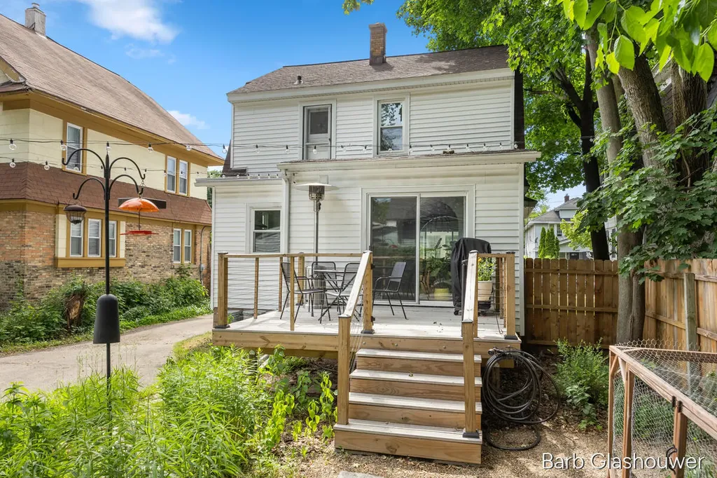 1606 Francis Avenue SE Grand Rapids City MI 49507
