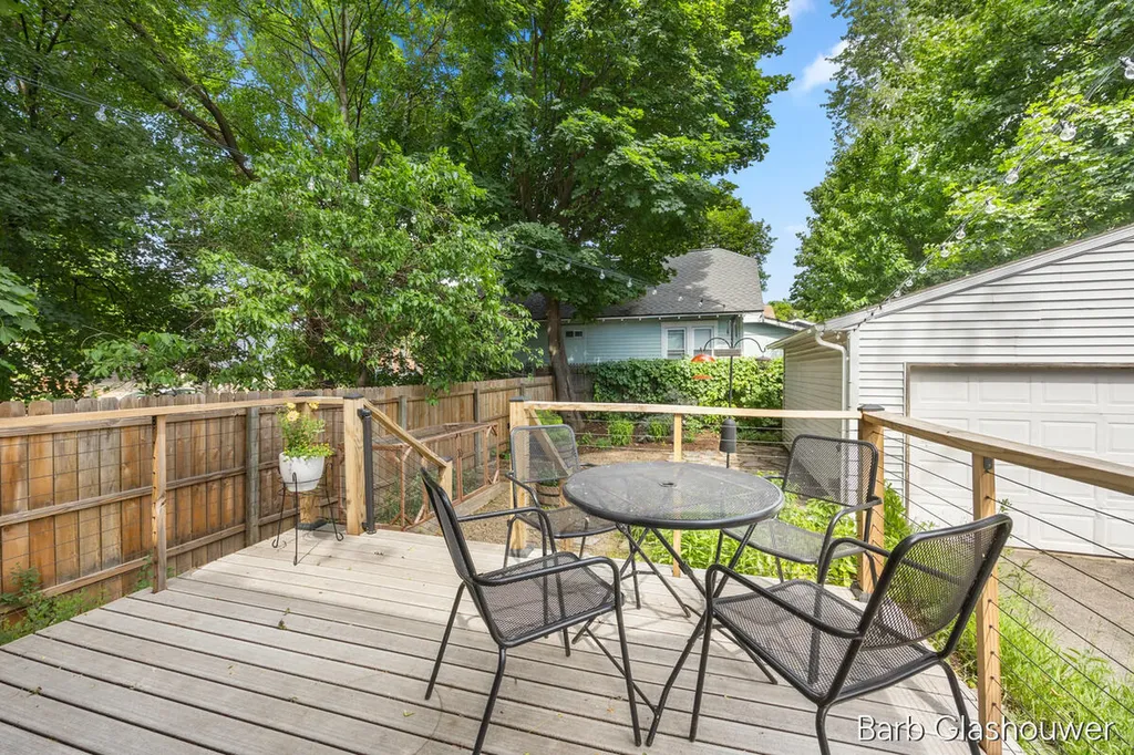 1606 Francis Avenue SE Grand Rapids City MI 49507
