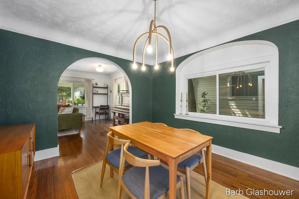 1606 Francis Avenue SE Grand Rapids City MI 49507