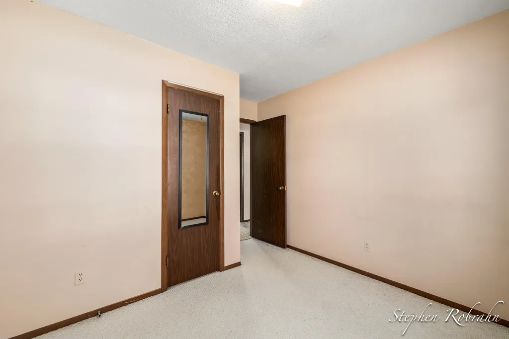 1901 Rowland Avenue SE Kentwood City MI 49546