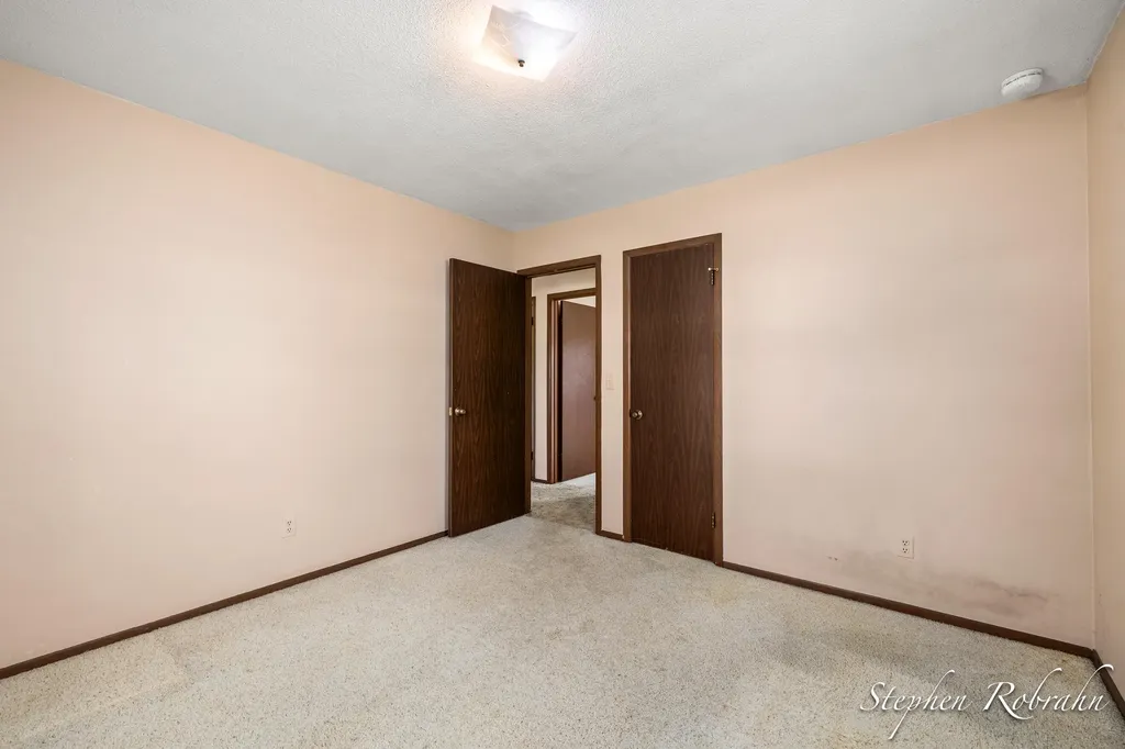 1901 Rowland Avenue SE Kentwood City MI 49546