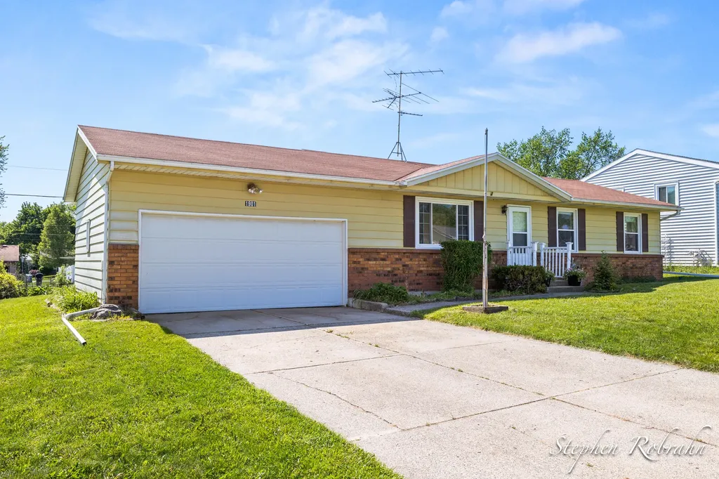 1901 Rowland Avenue SE Kentwood City MI 49546