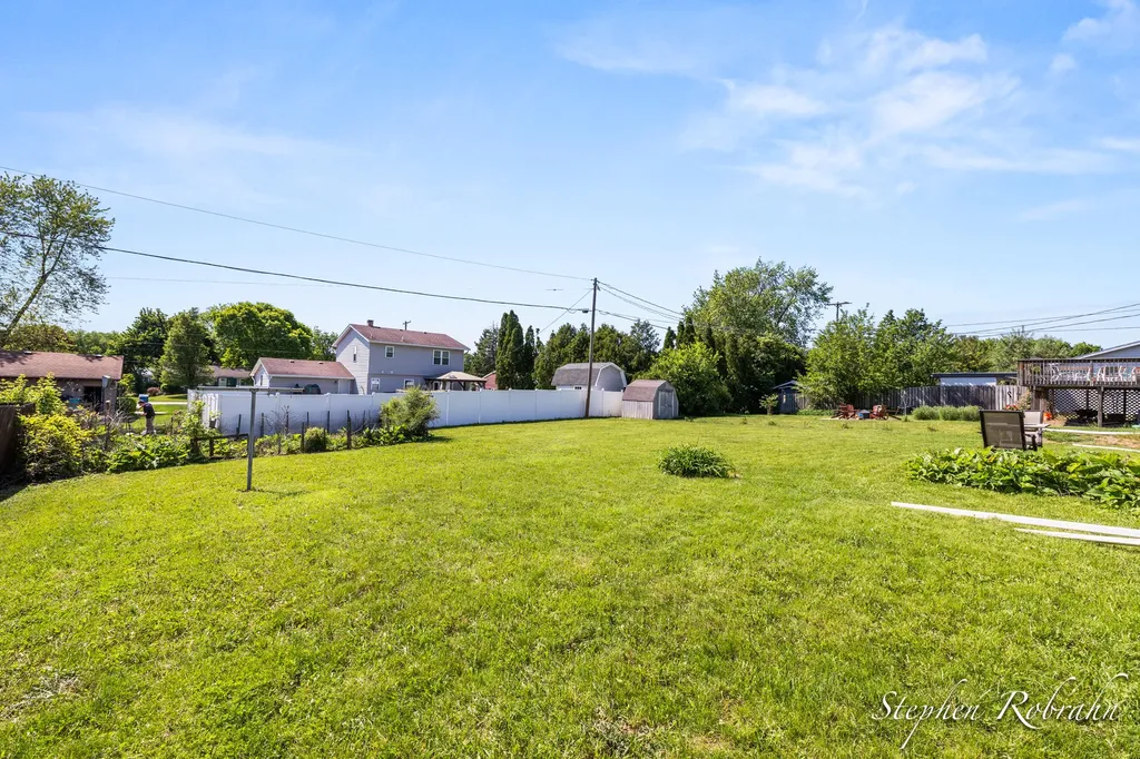 1901 Rowland Avenue SE Kentwood City MI 49546