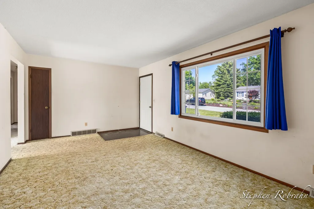 1901 Rowland Avenue SE Kentwood City MI 49546