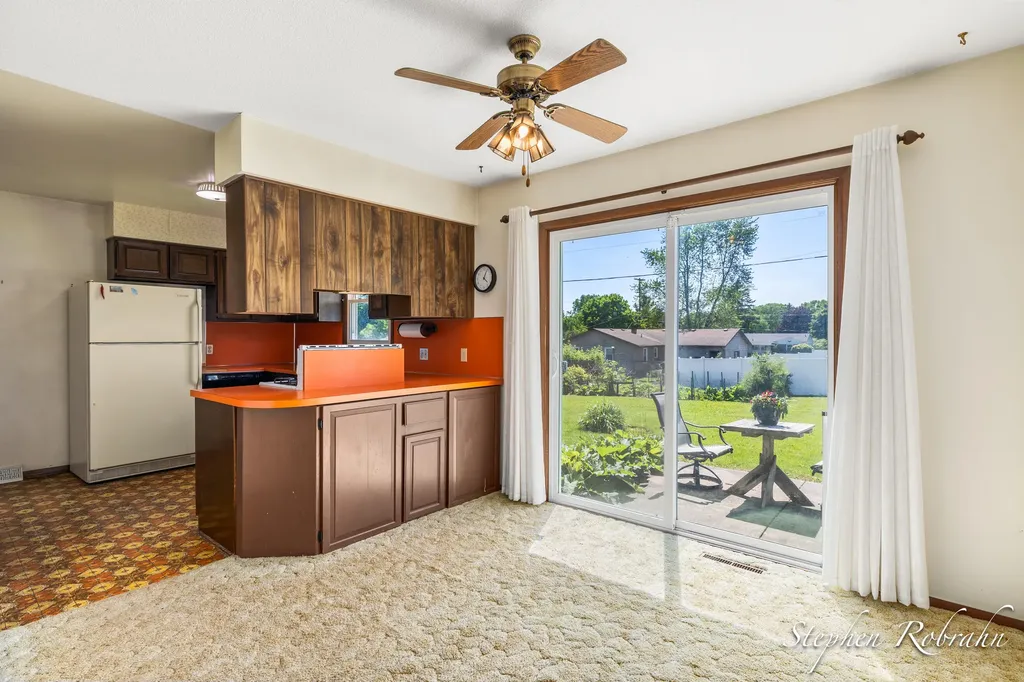 1901 Rowland Avenue SE Kentwood City MI 49546