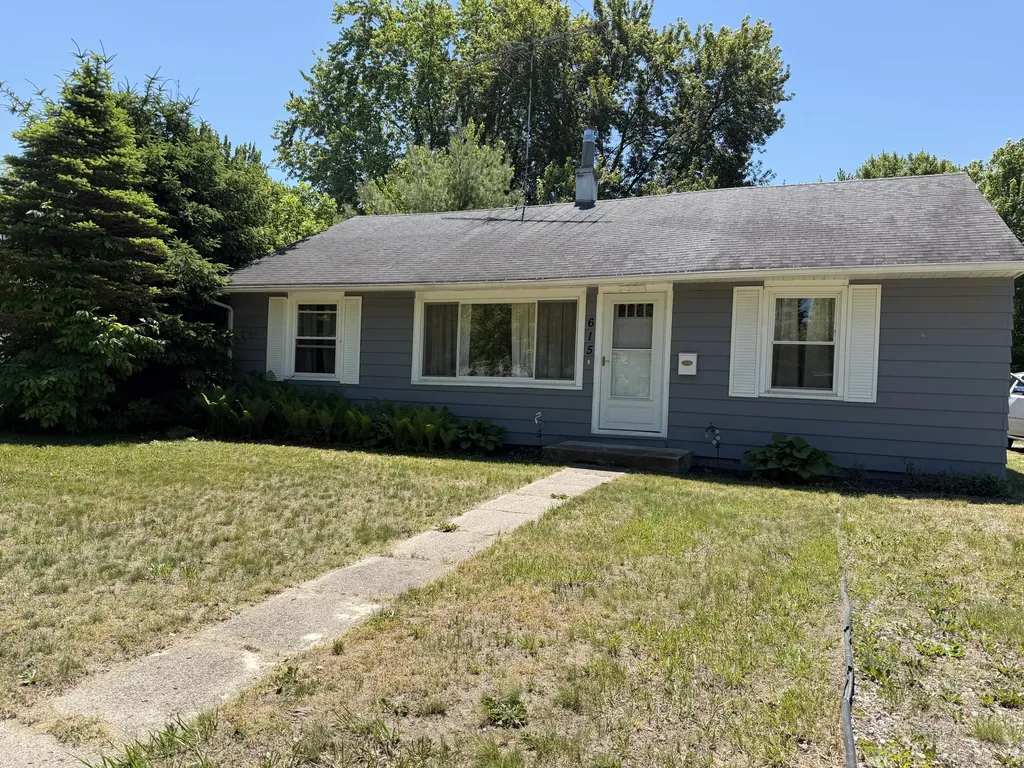 615 Riddle Street Howell City MI 48843