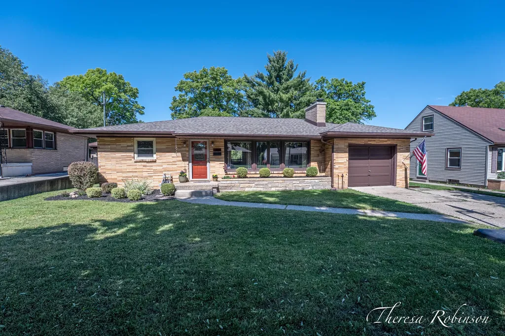 921 Burke Avenue NE Grand Rapids City MI 49503
