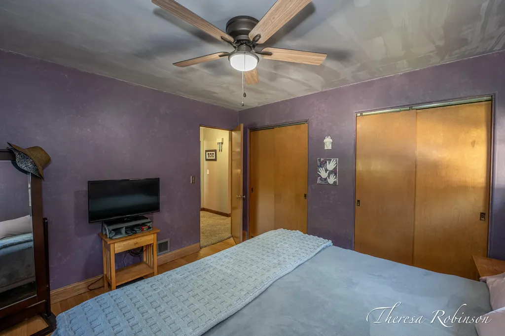 921 Burke Avenue NE Grand Rapids City MI 49503