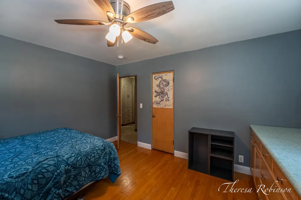 921 Burke Avenue NE Grand Rapids City MI 49503
