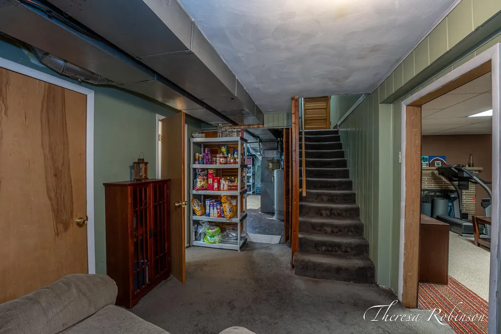 921 Burke Avenue NE Grand Rapids City MI 49503