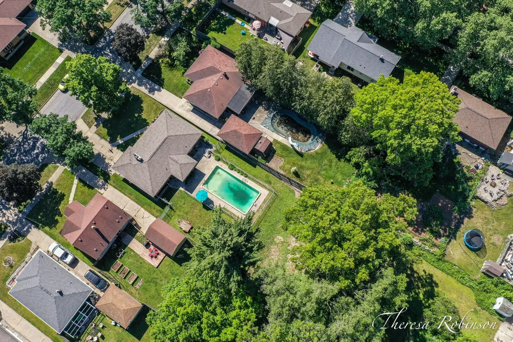 921 Burke Avenue NE Grand Rapids City MI 49503