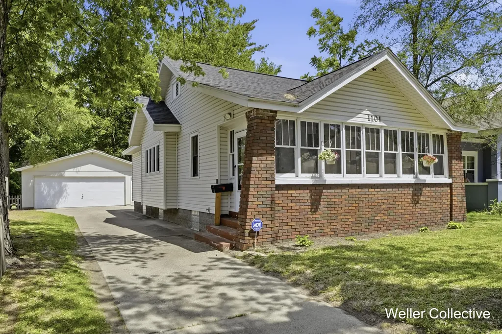1101 Burton Street SE Grand Rapids City MI 49507