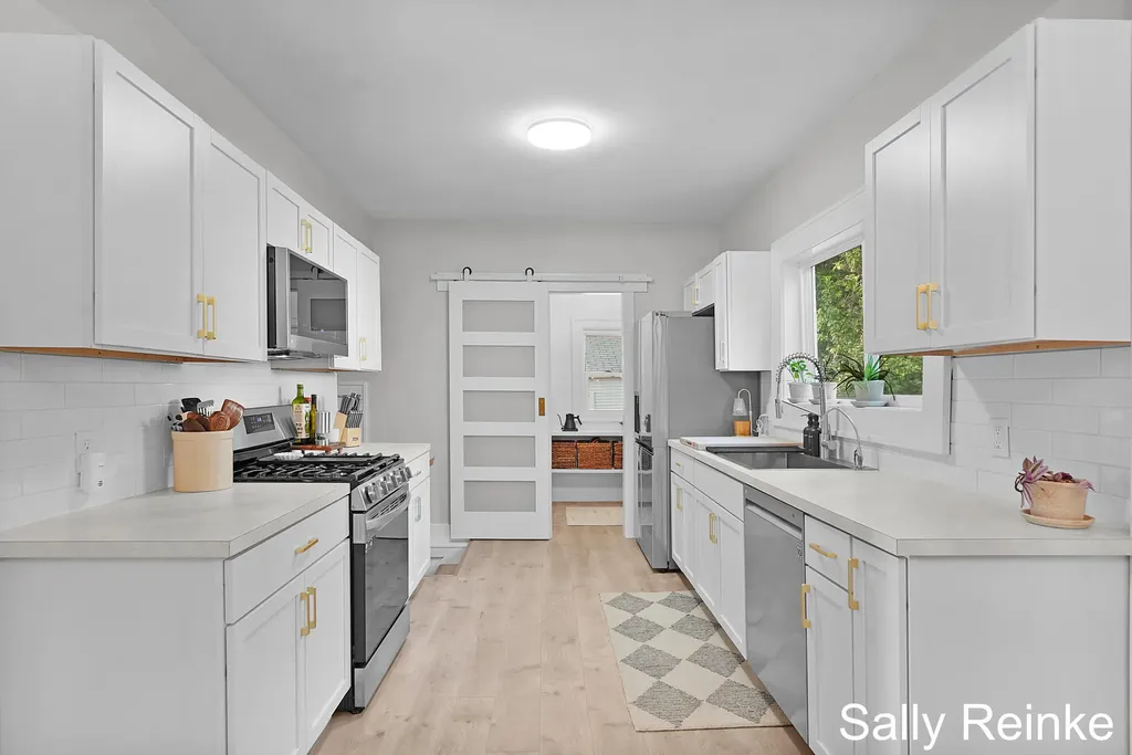 859 Flat Street NE Grand Rapids City MI 49503