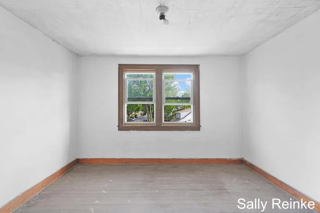 859 Flat Street NE Grand Rapids City MI 49503