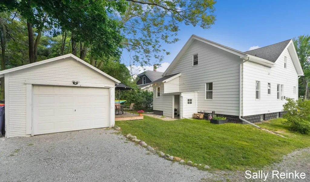 859 Flat Street NE Grand Rapids City MI 49503