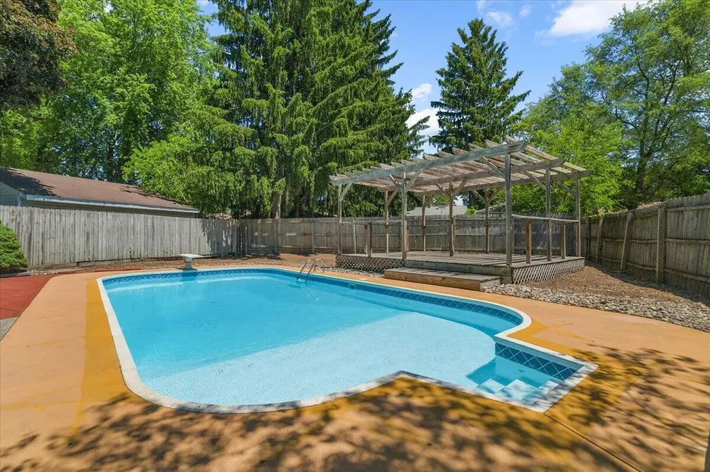 3736 Groveland Avenue SW Wyoming City MI 49519