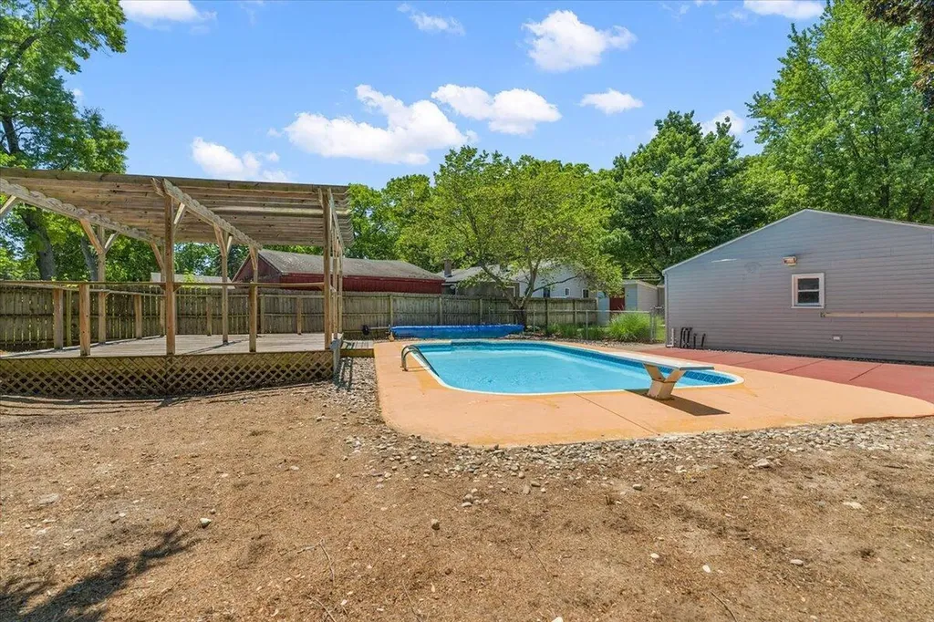 3736 Groveland Avenue SW Wyoming City MI 49519