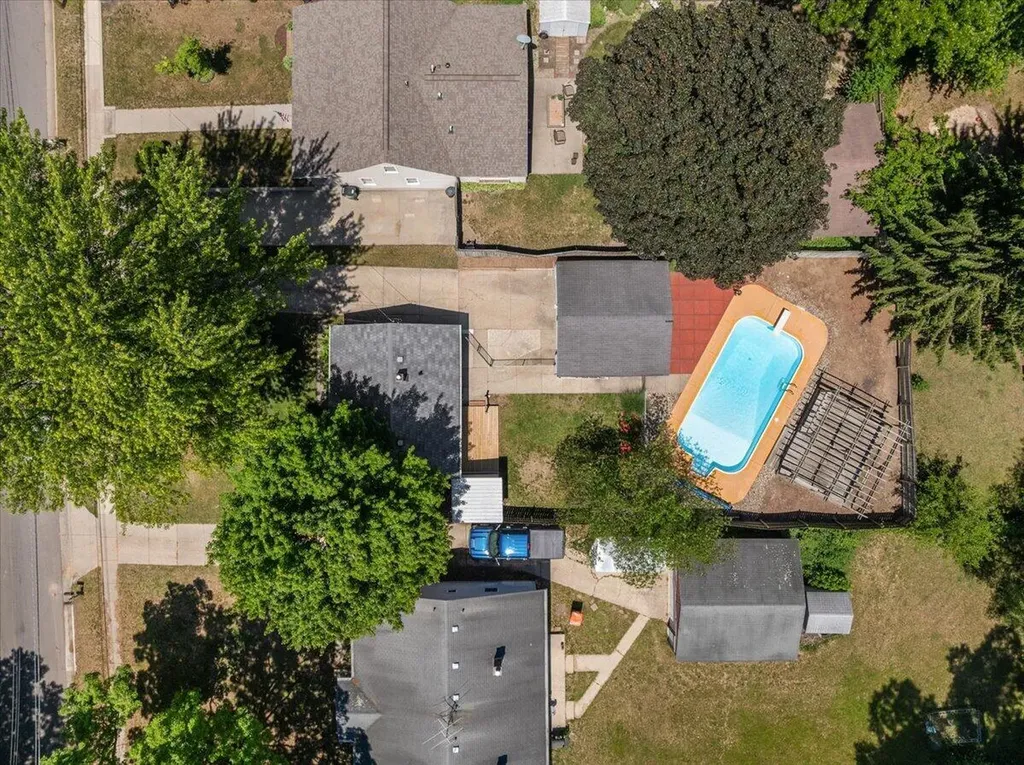 3736 Groveland Avenue SW Wyoming City MI 49519
