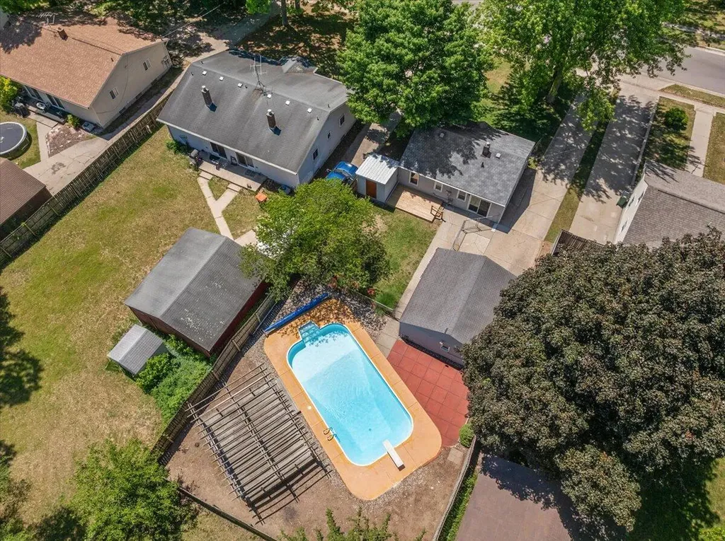 3736 Groveland Avenue SW Wyoming City MI 49519