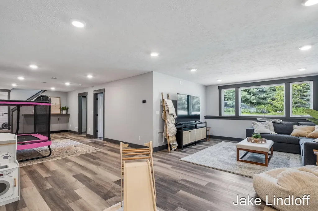 8855 Myers Lake Avenue NE Courtland Township MI 49341
