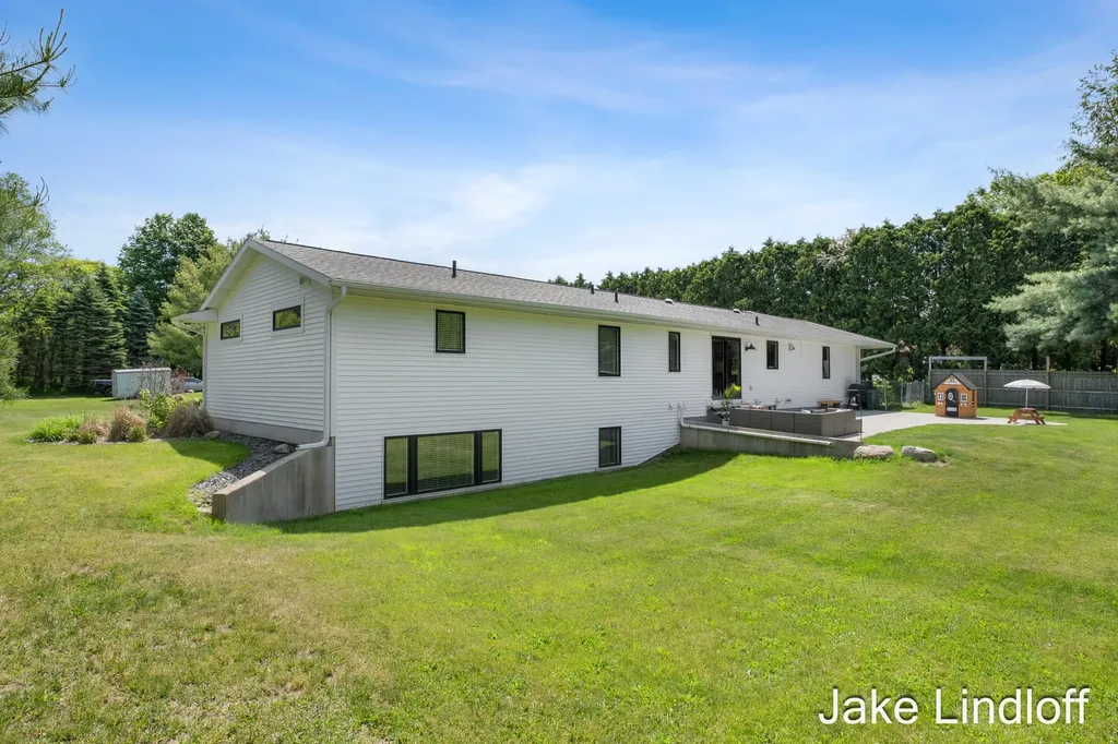 8855 Myers Lake Avenue NE Courtland Township MI 49341