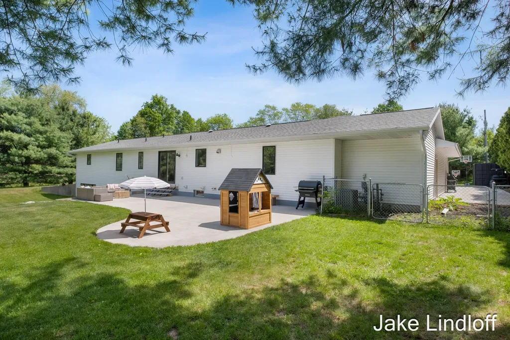 8855 Myers Lake Avenue NE Courtland Township MI 49341