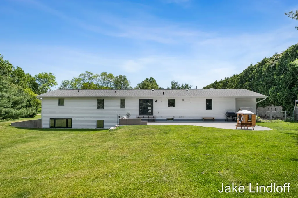 8855 Myers Lake Avenue NE Courtland Township MI 49341