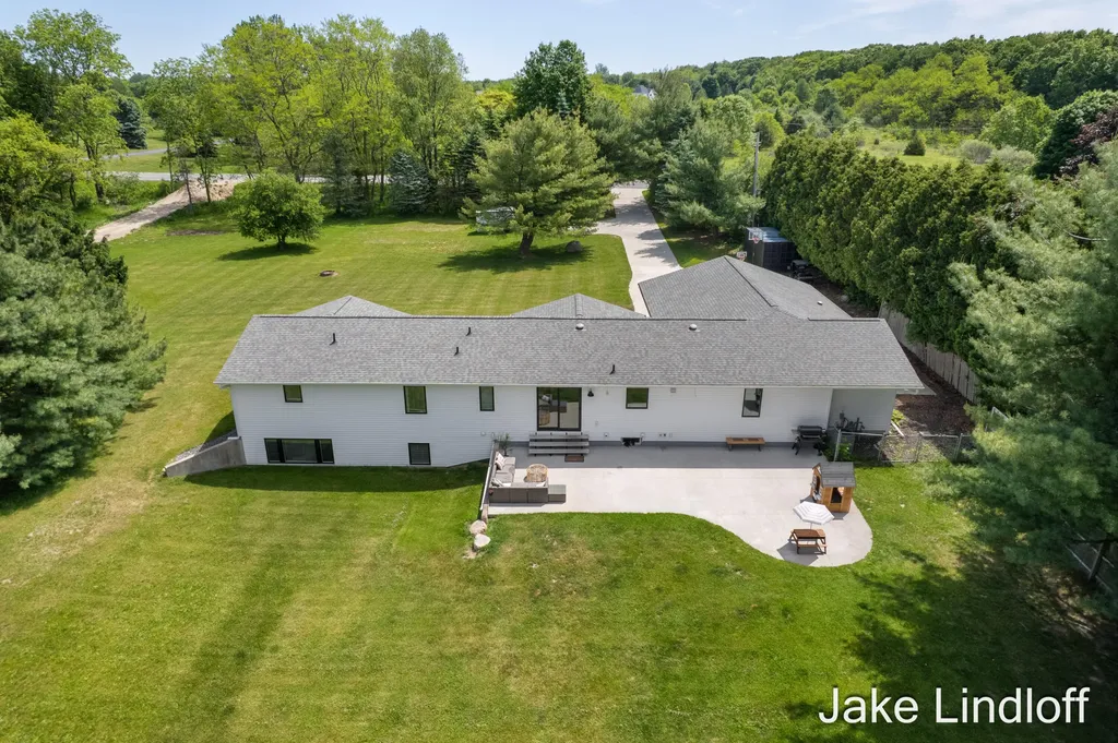 8855 Myers Lake Avenue NE Courtland Township MI 49341