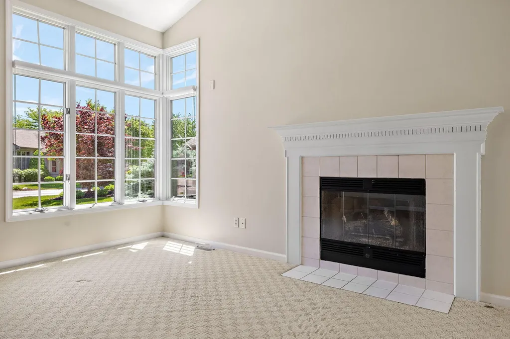 1925 Hidden Oak Court SE Kentwood City MI 49546
