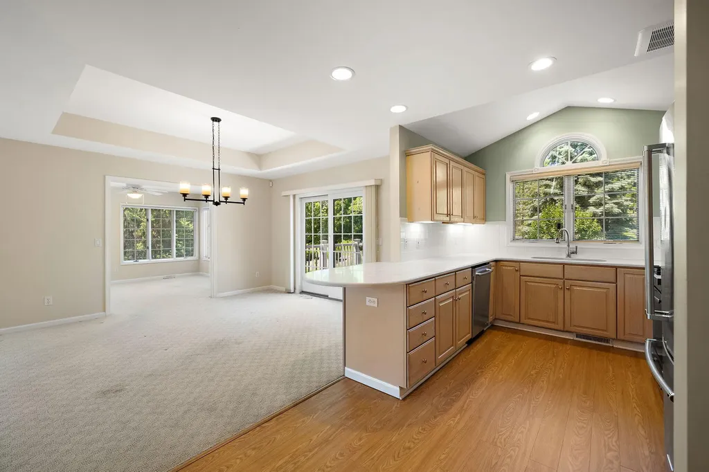 1925 Hidden Oak Court SE Kentwood City MI 49546