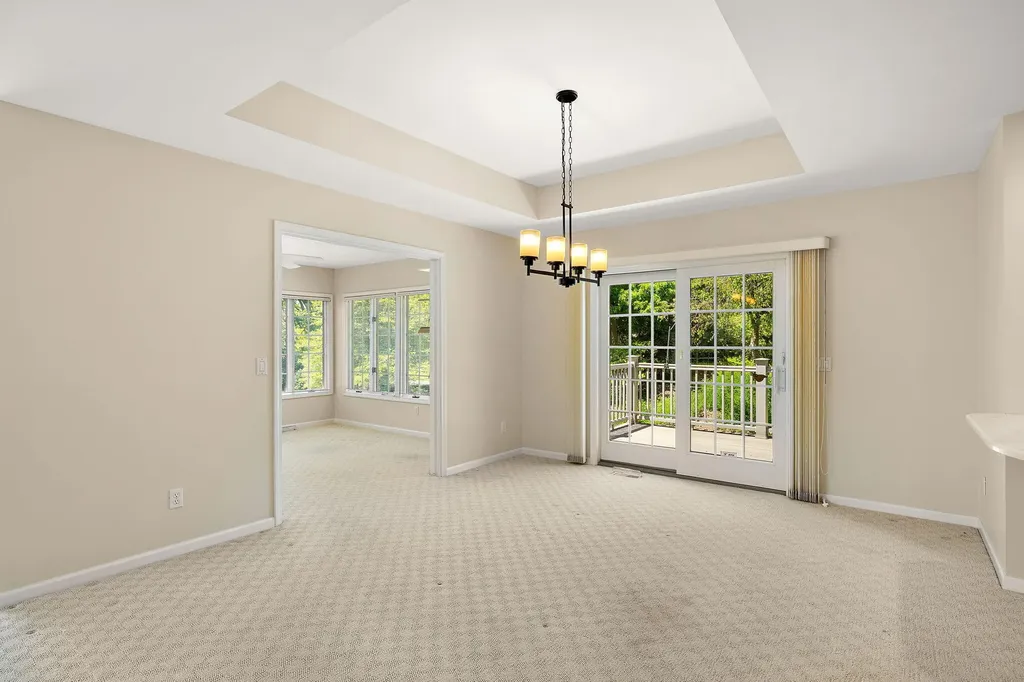 1925 Hidden Oak Court SE Kentwood City MI 49546