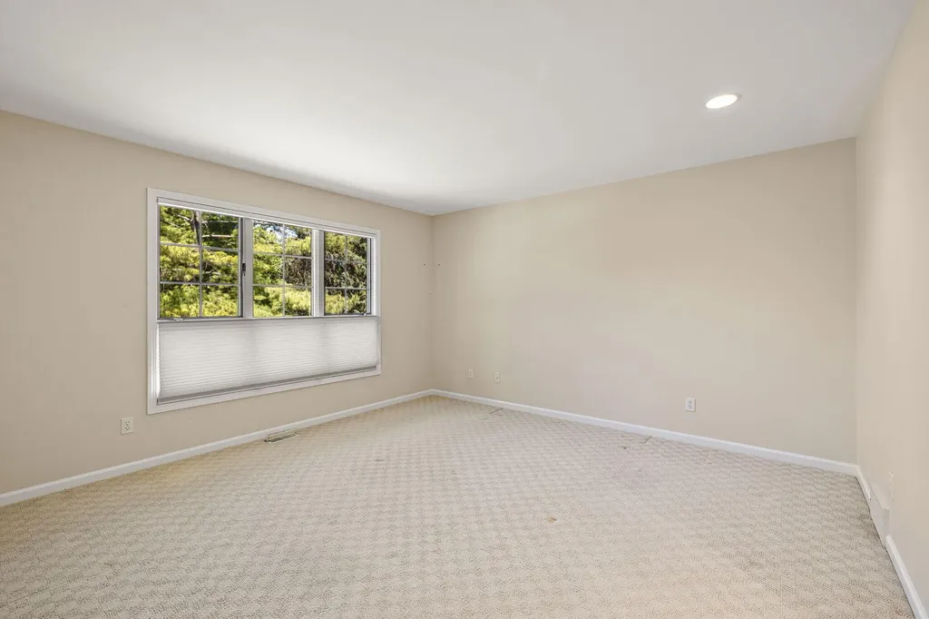 1925 Hidden Oak Court SE Kentwood City MI 49546