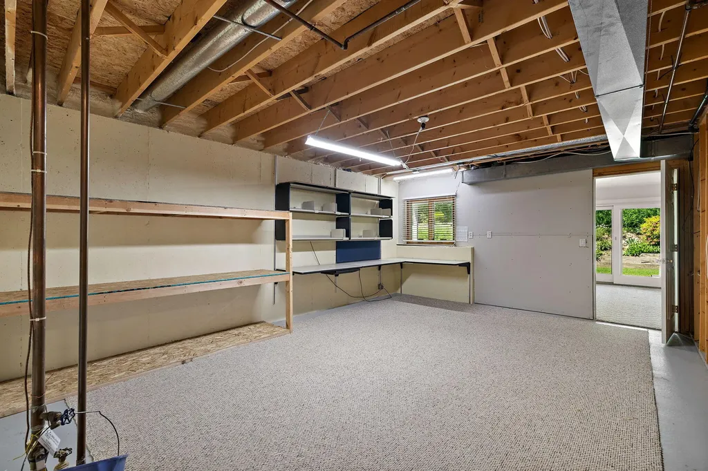 1925 Hidden Oak Court SE Kentwood City MI 49546