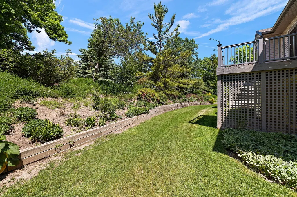 1925 Hidden Oak Court SE Kentwood City MI 49546