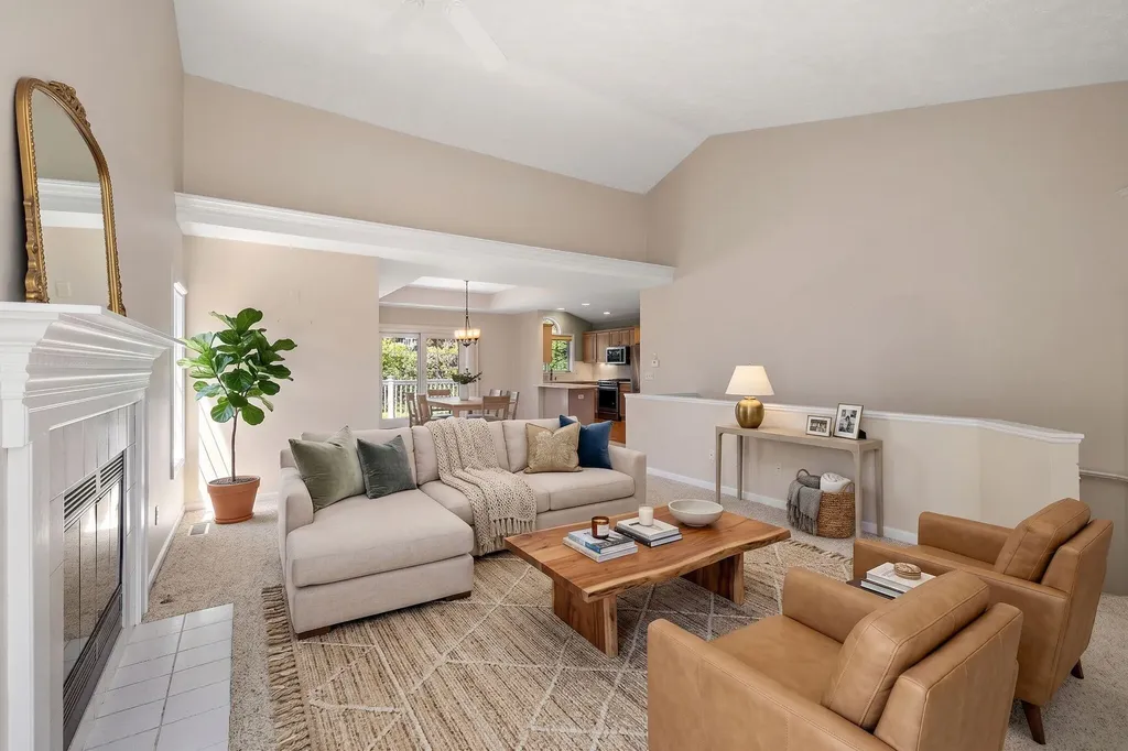 1925 Hidden Oak Court SE Kentwood City MI 49546