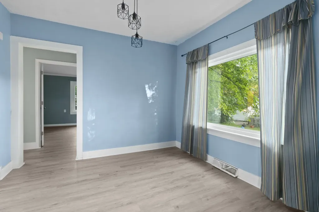 2645 Longstreet Avenue SW Wyoming City MI 49509