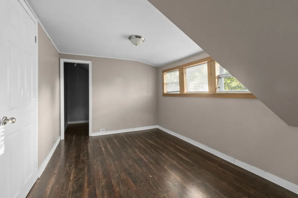 2645 Longstreet Avenue SW Wyoming City MI 49509