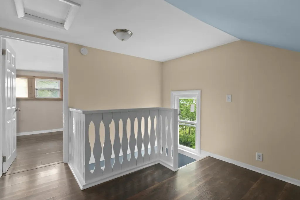 2645 Longstreet Avenue SW Wyoming City MI 49509