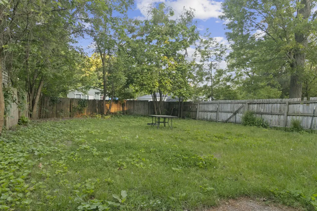 2645 Longstreet Avenue SW Wyoming City MI 49509